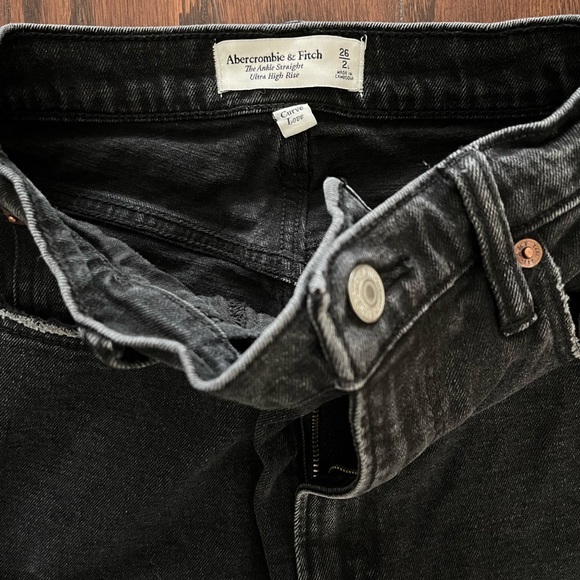 Abercrombie & Fitch Ultra High Ankle Straight Jeans - Picture 3 of 3